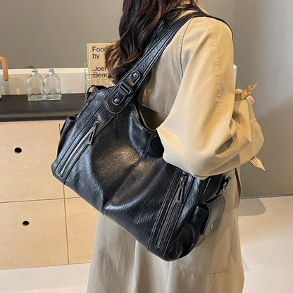 Dakota | Shoulder Bag with Extra Zippers