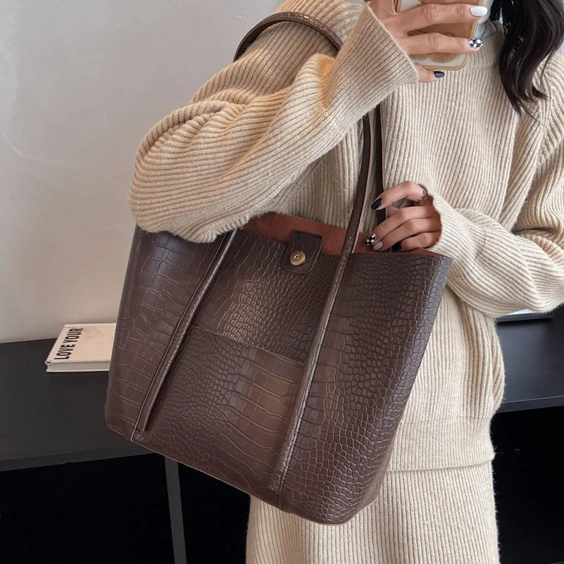 Imane | Vintage Shoulder Bag in Brown Leather with Croc Embossing